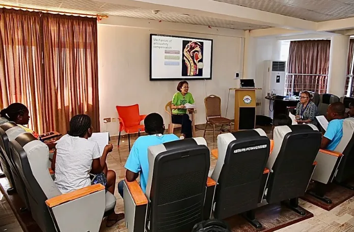Palestra conduzida por Midori